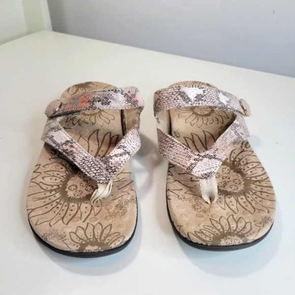 Orthaheel Cocoa Natural Snake Print Tan Sandals Flip Flops Shoes Size Women's 6 - Picture 3 of 12